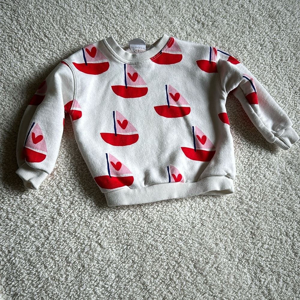 Zara sweatshirt size 9-12 months no stains!